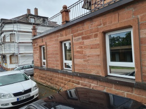 Sichtschutz zum Gehweg mit Spiegelfolie