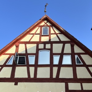 Sonnenschutzfolie für ein Fachwerkhaus