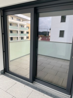 Spionspiegelfolie außen silber verspiegelt