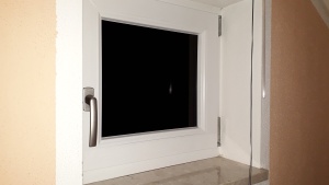 Fensterfolie Selbsthaftend Verdunkelungsfolie - SCHWARZ 90 x 200