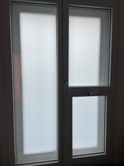 Sichtschutz- und Sonnenschutzfolie, silber matt verspiegelt