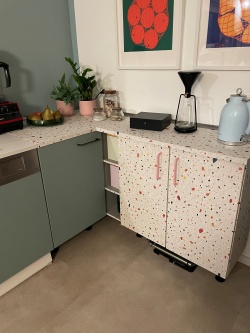 Bunter Terrazzo, Klebefolie in Steinoptik