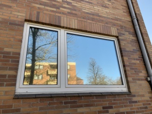 Spiegelfolie Prolight auf einem Schlafzimmerfenster