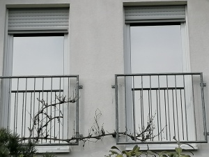 Außenansicht einer Hitzeschutzfolie silber mittel verspiegelt
