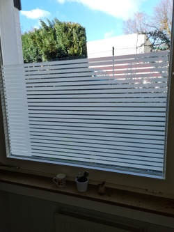 Fenster Sichtschutzfolie Streifen Weiß 44 mm