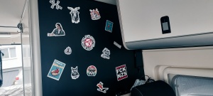 Wohnmobil Wand mit magnethaftender Eisenfolie in schwarz