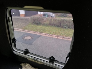 Autotönungsfolie, Sonnenschutzfolie schwarz (selbsthaftend)