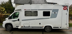 Autotönungsfolie, Sonnenschutzfolie schwarz (selbsthaftend)