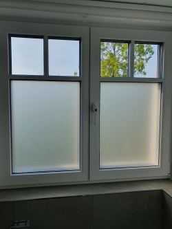Kleberlose Folie im Sandstrahldesign transparent matt