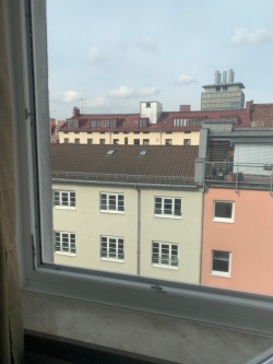 Sichtschutzfolie silber verspiegelt bringt einseitigen Sichtschutz für Fenster