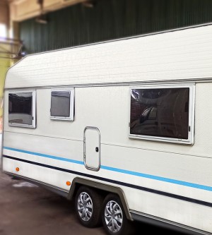 Selbsthaftende Tönungsfolie für Wohnwagen