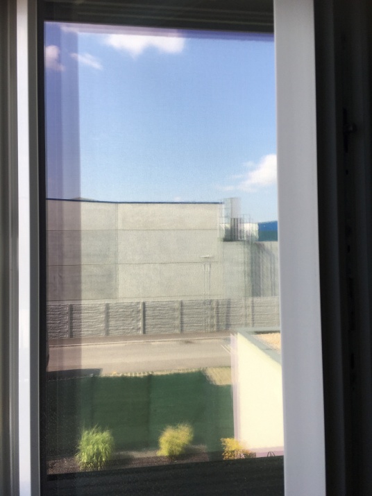 kleberlose Sonnenschutzfolie silber mittel verspiegelt
