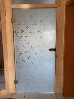 Fensterfolie kleberlos in Bleiglasoptik