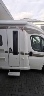 Autotönungsfolie, Sonnenschutzfolie schwarz (selbsthaftend)