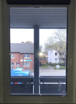 Innenansicht einer Spiegelfolie in silber verspiegelt